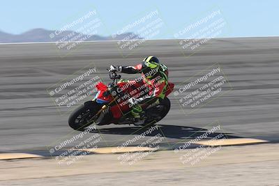 media/Oct-13-2025-Moto Forza (Mon) [[a66d839500]]/3-B Group/Session 2 (Bowl)/